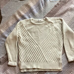 Elegant Cream Women's Crew Neck Sweater